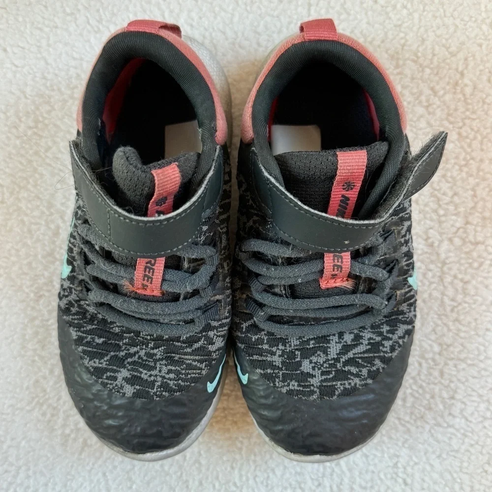 Nike Free Dark Smoke Grey Copa Sneakers